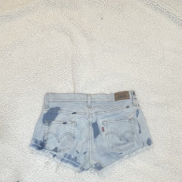 Levi's curvy 529 denim shorts - small - distressed, low rise, small (4-6)size - - Picture 3 of 3